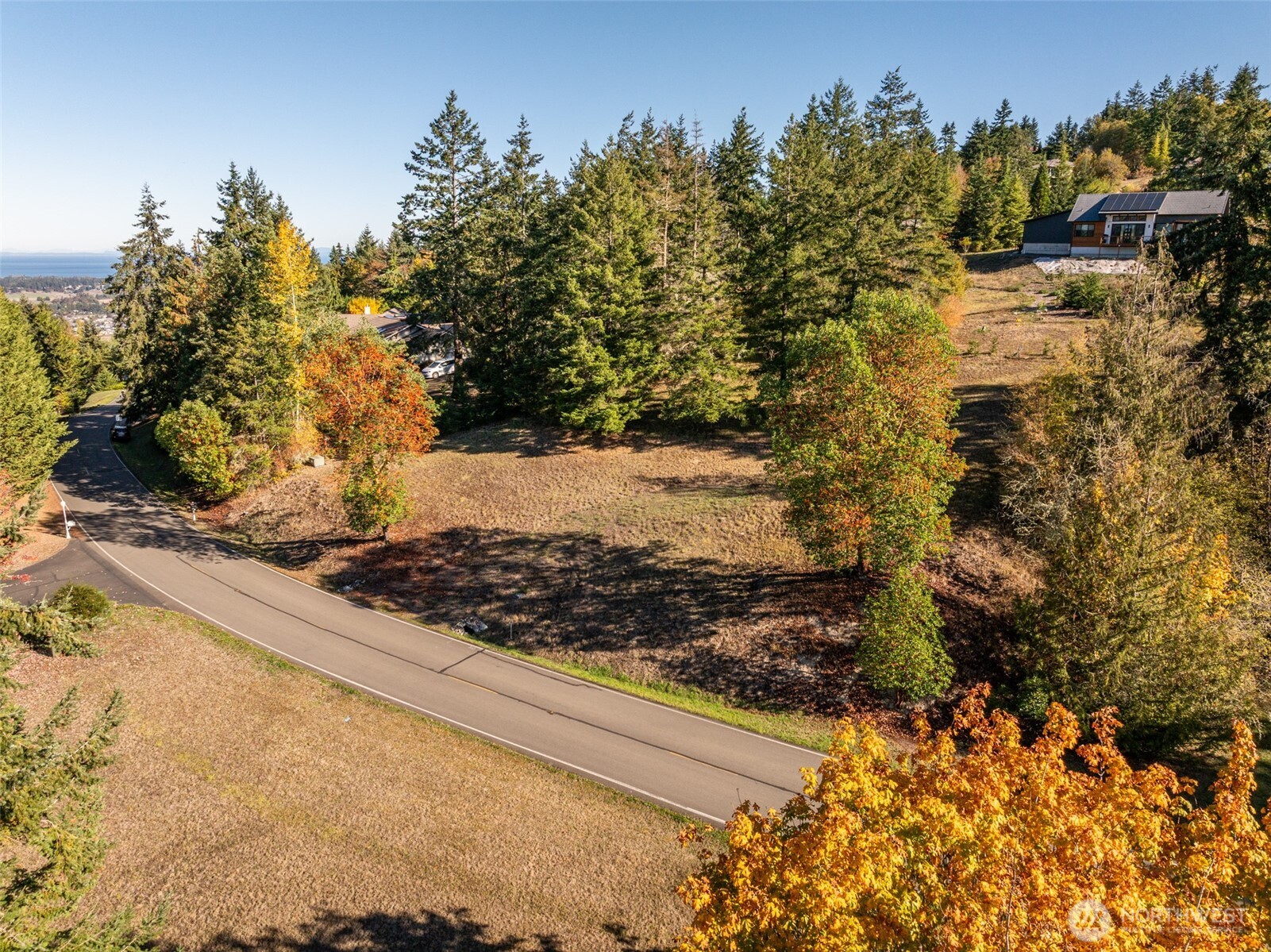 1051 Fox Hollow Road Property Photo 9