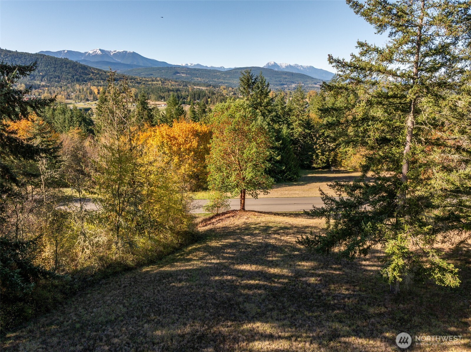 1051 Fox Hollow Road Property Photo 14