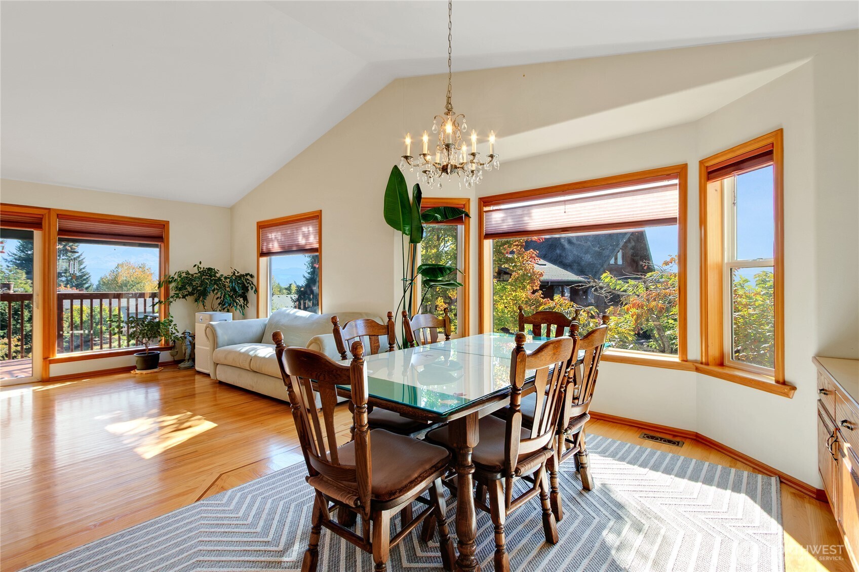 25319 Meridian Property Photo 16