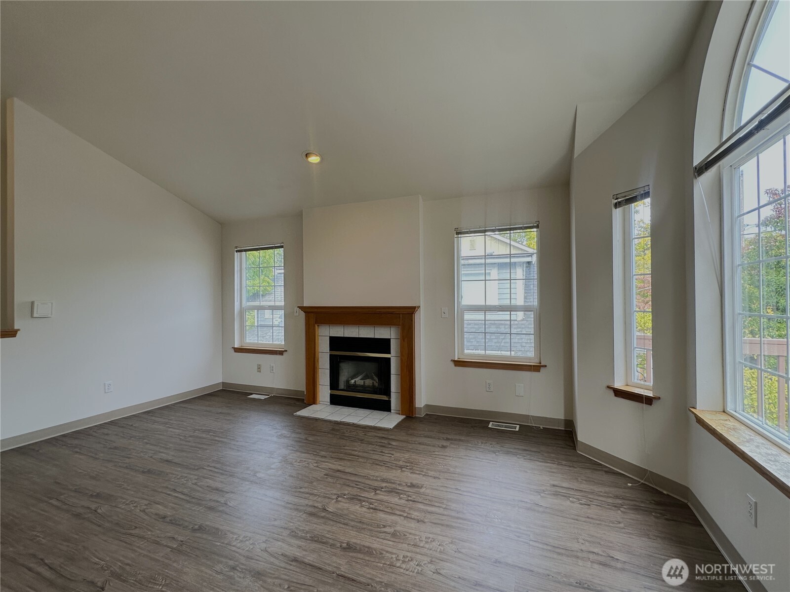 10539 Evanston Avenue Property Photo 5