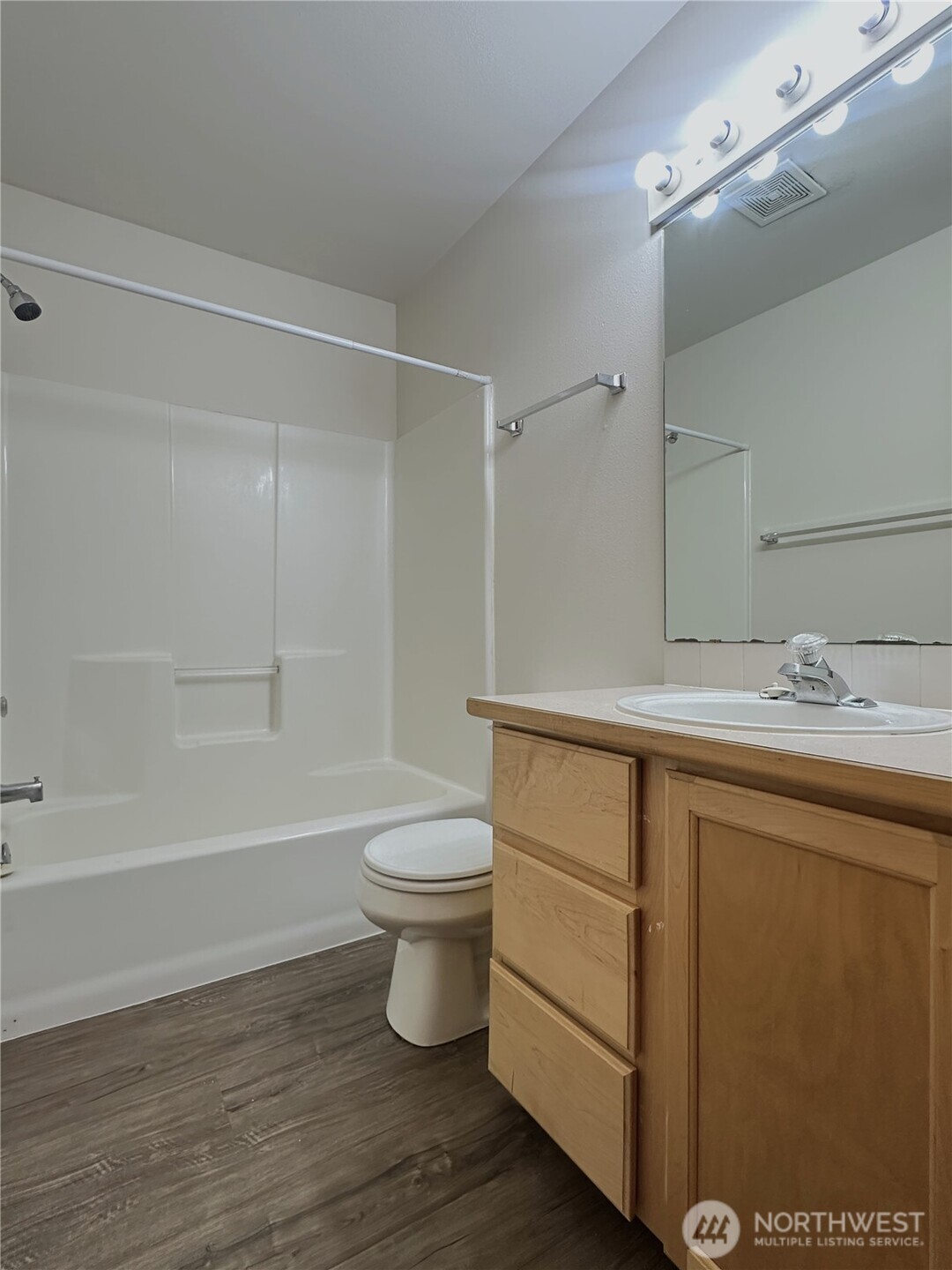 10539 Evanston Avenue Property Photo 10