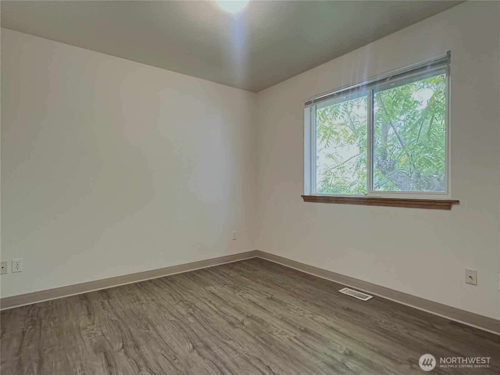 10539 Evanston Avenue Property Photo 17