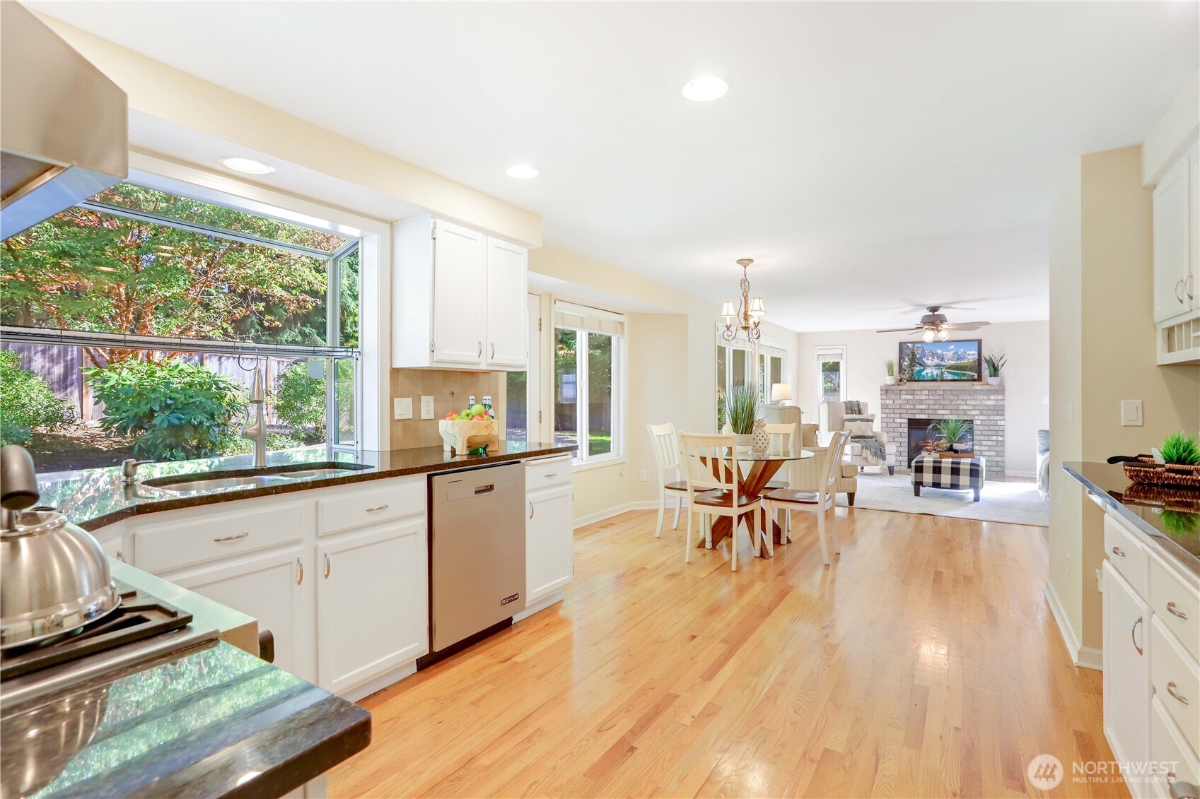 6405 154th Street Property Photo 8