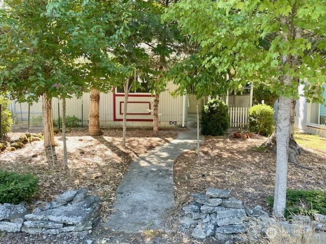 685 Morse Street Property Photo 1