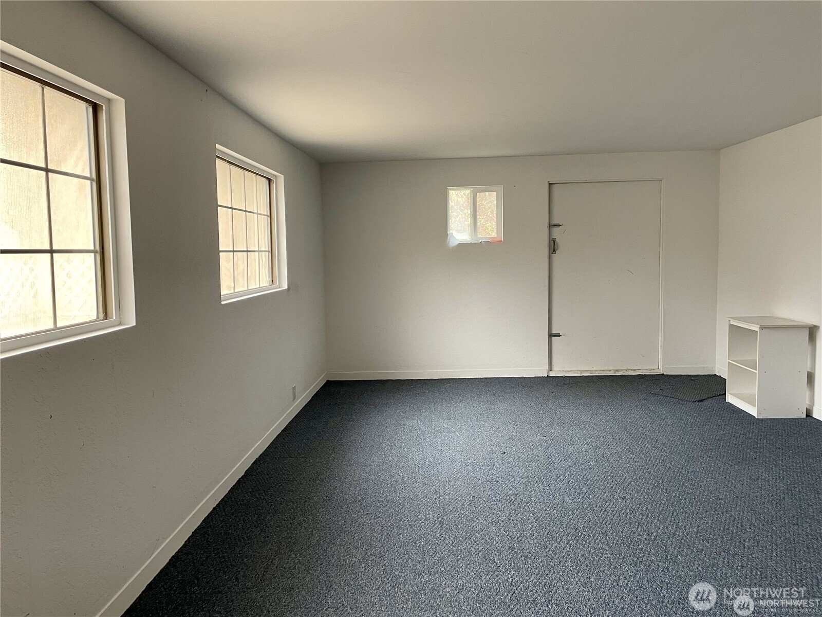 685 Morse Street Property Photo 8