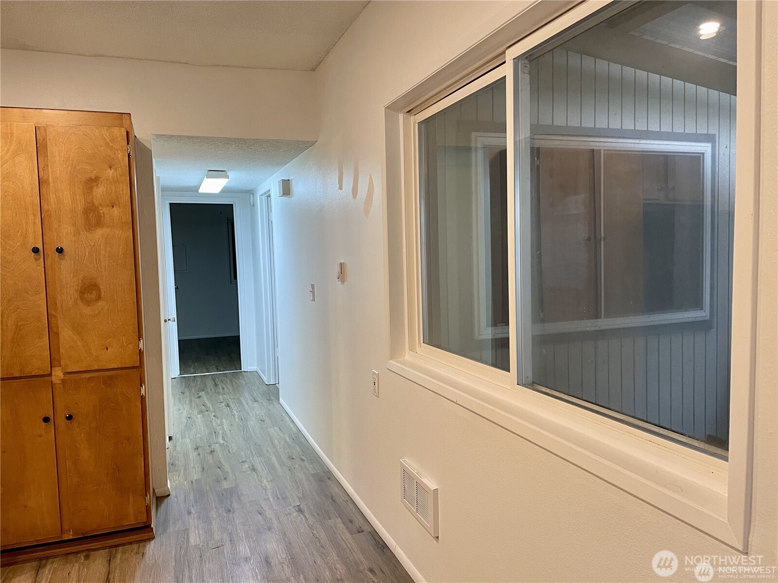 685 Morse Street Property Photo 10