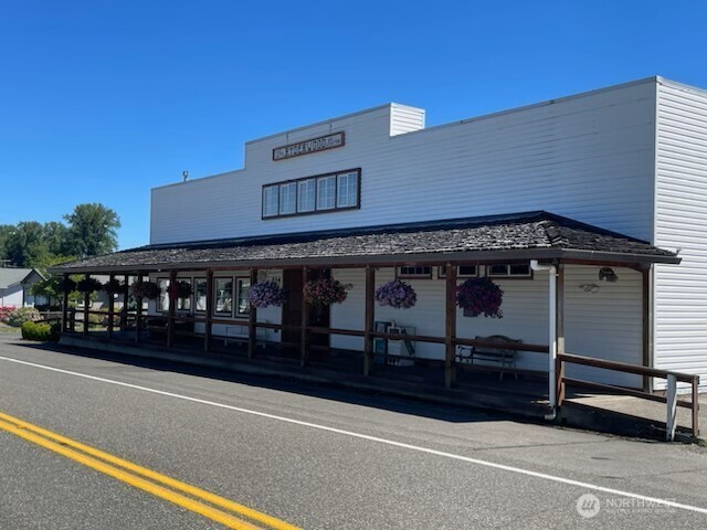 685 Morse Street Property Photo 14