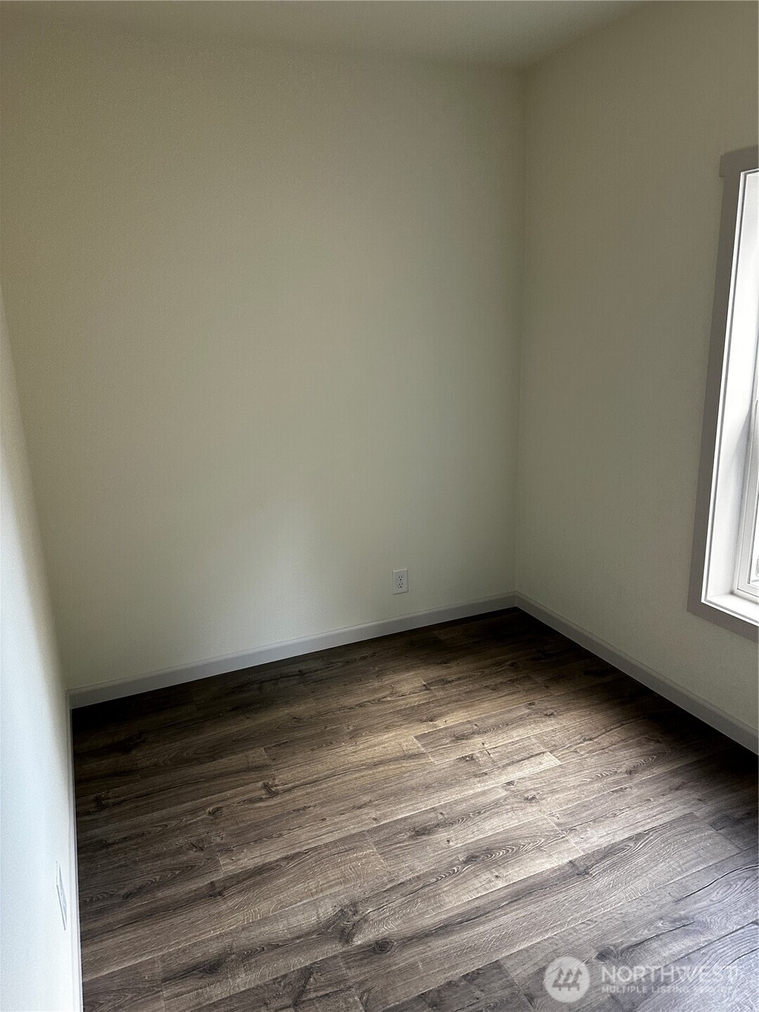 10302 Lakeview Avenue 26 Property Photo 11