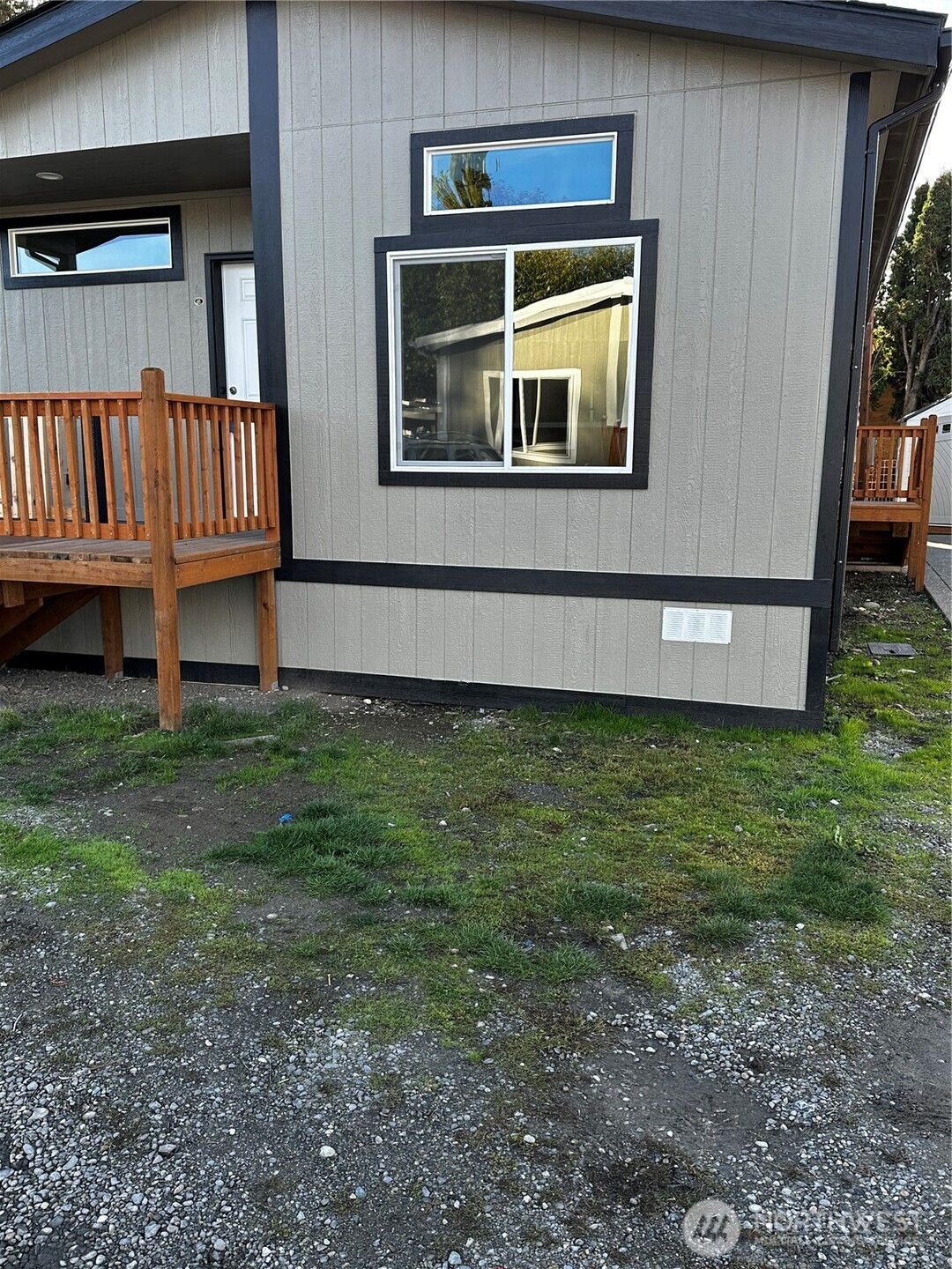 10302 Lakeview Avenue 26 Property Photo 16