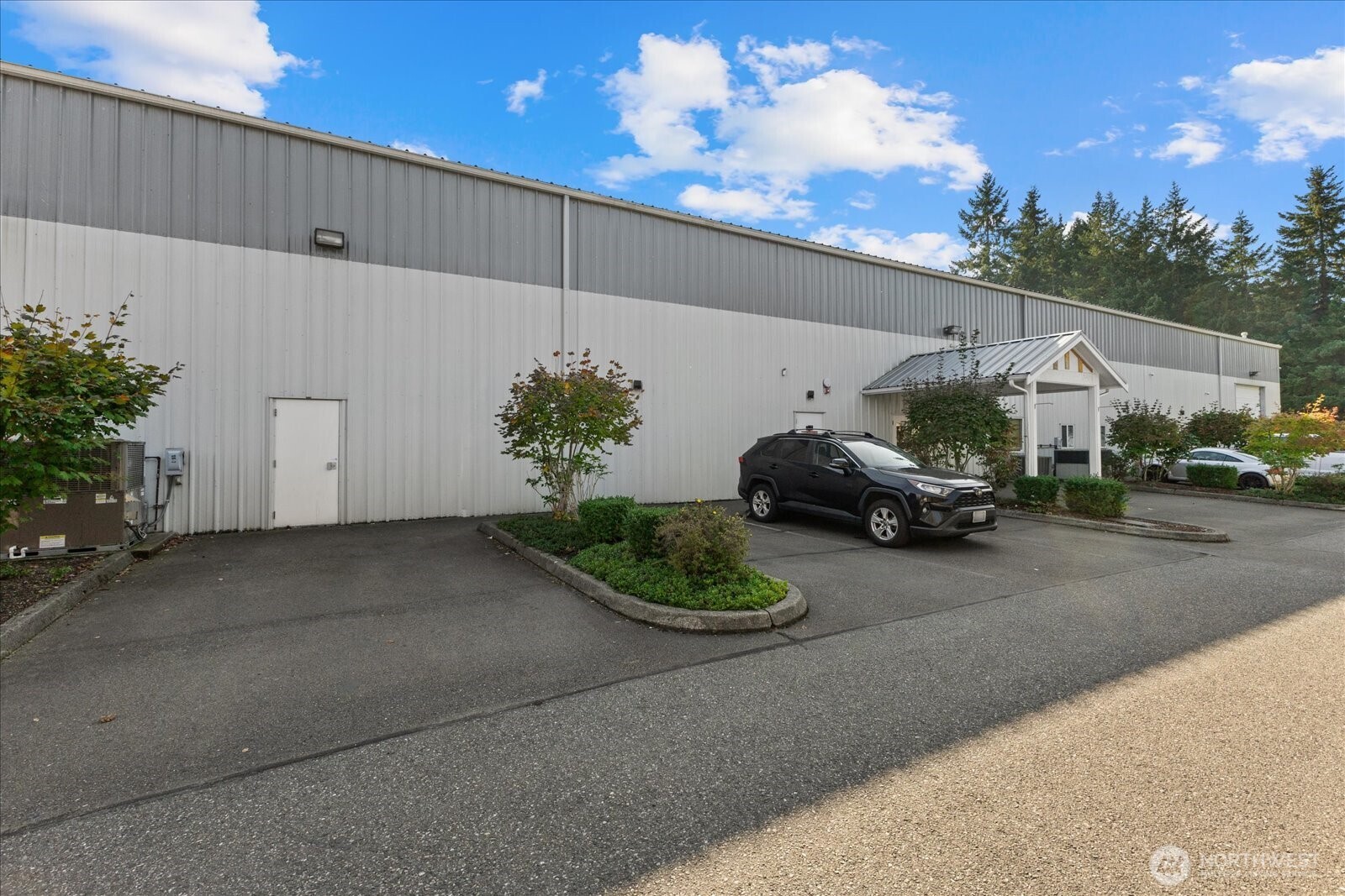 18824 Smokey Point Boulevard Property Photo 1