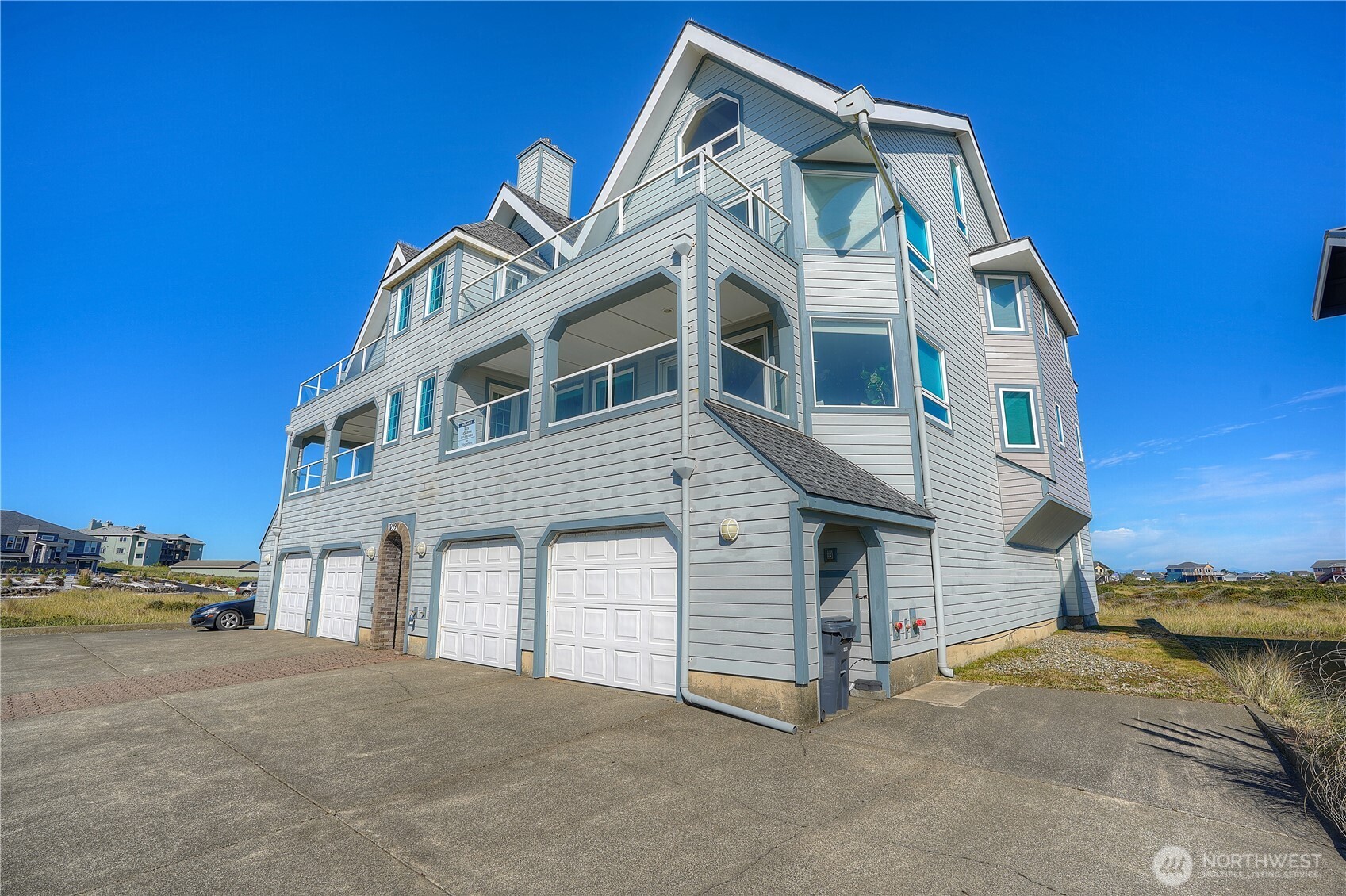 1599 E Ocean Shores Boulevard 3 Property Photo 5