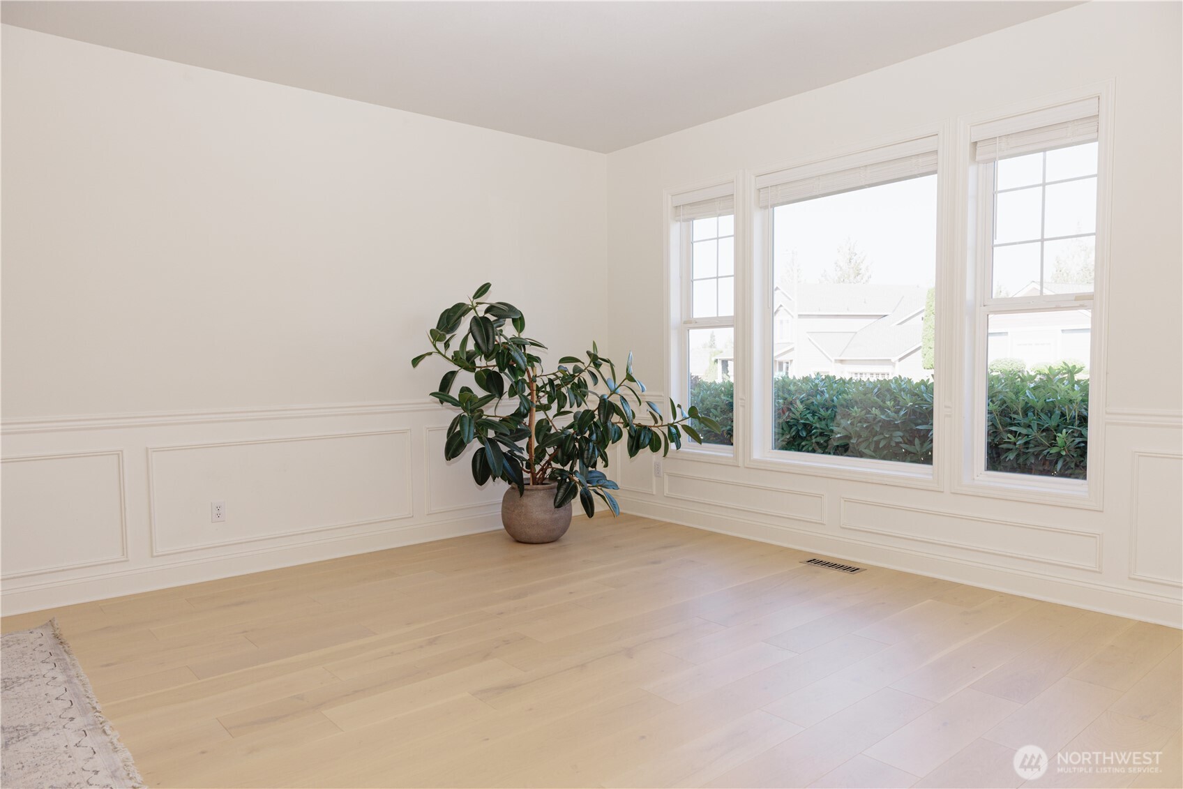 3914 Fairwood Boulevard Property Photo 6