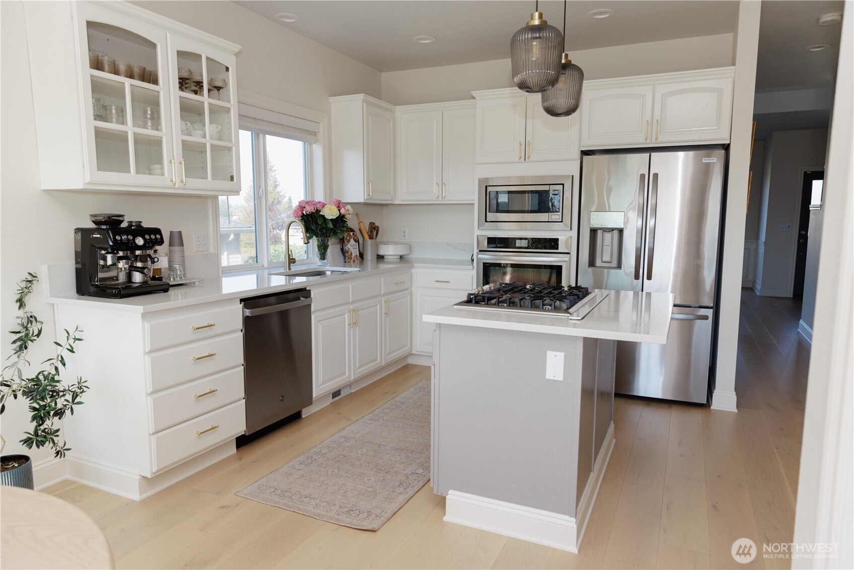 3914 Fairwood Boulevard Property Photo 9