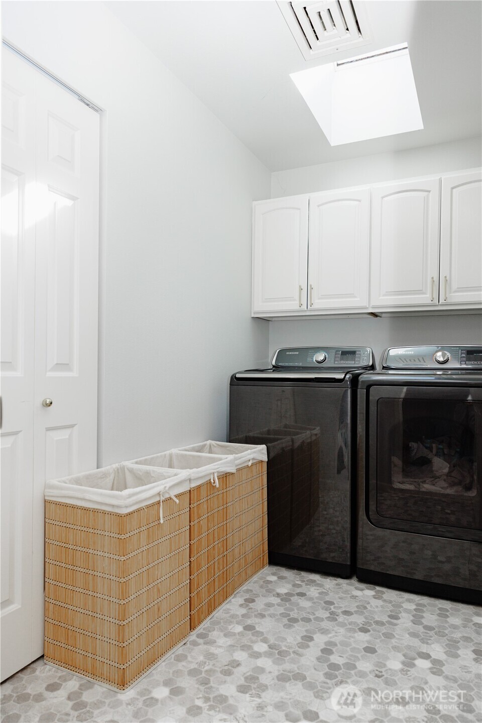 3914 Fairwood Boulevard Property Photo 28