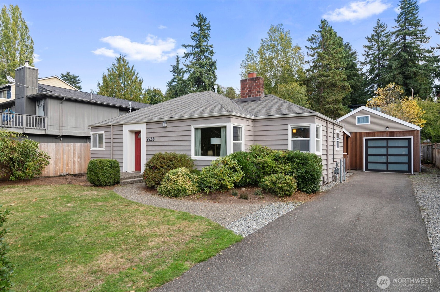 9728 45th Avenue Property Photo 1