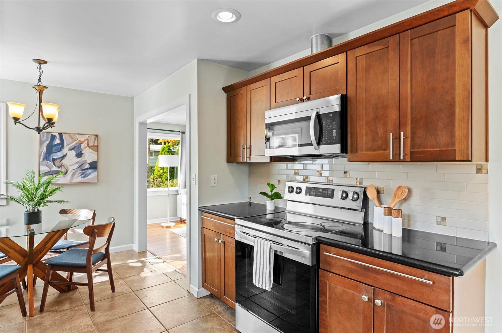 9728 45th Avenue Property Photo 10