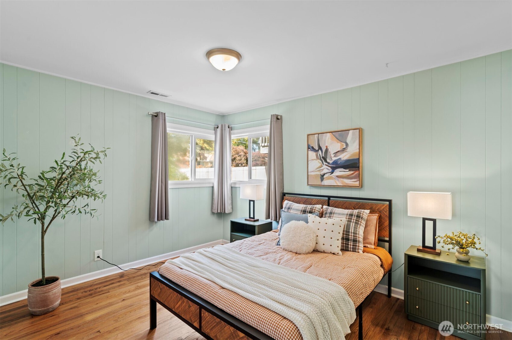 9728 45th Avenue Property Photo 13