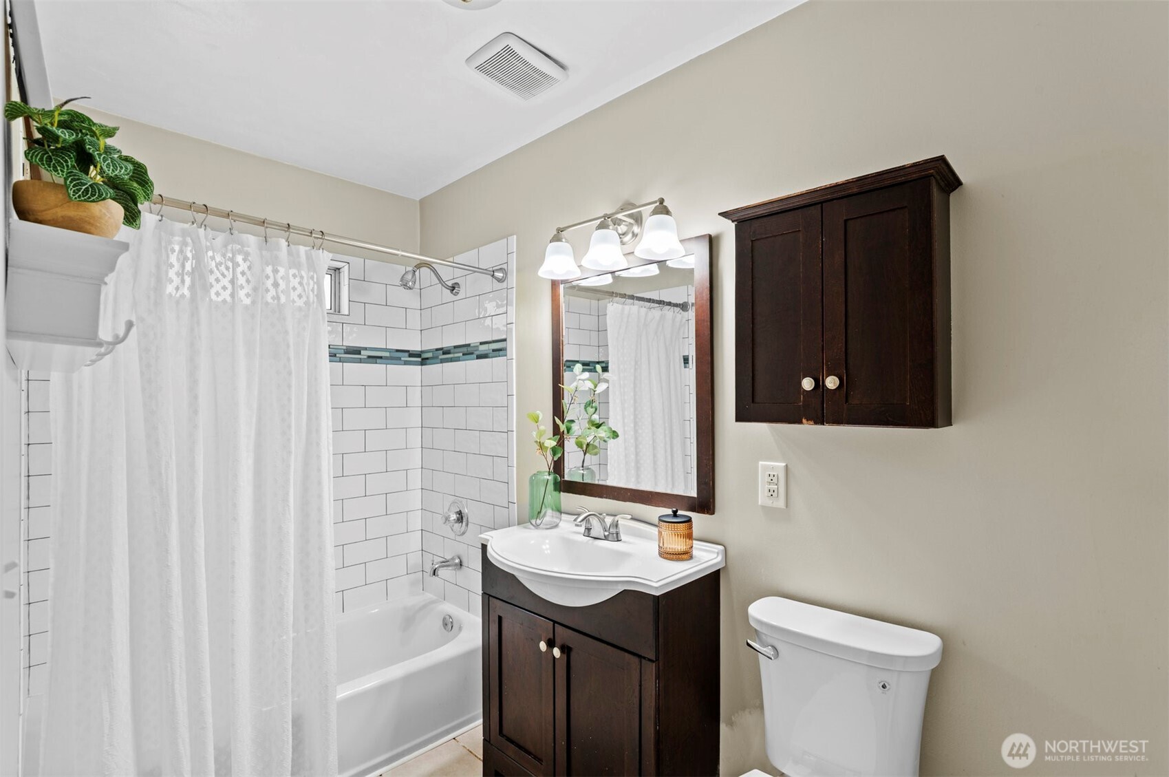 9728 45th Avenue Property Photo 15