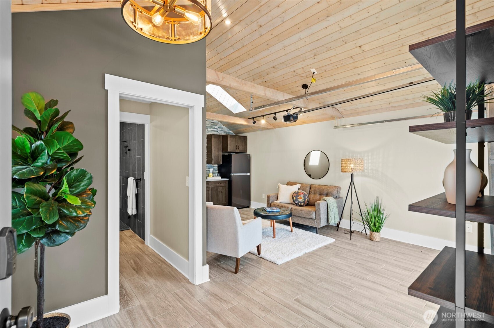 9728 45th Avenue Property Photo 18