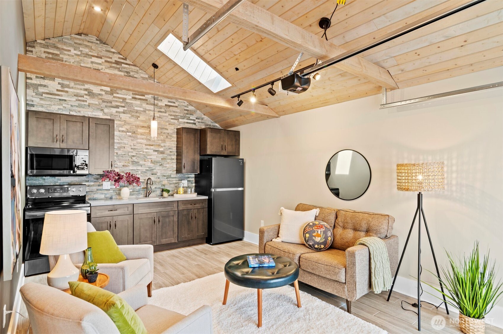 9728 45th Avenue Property Photo 19