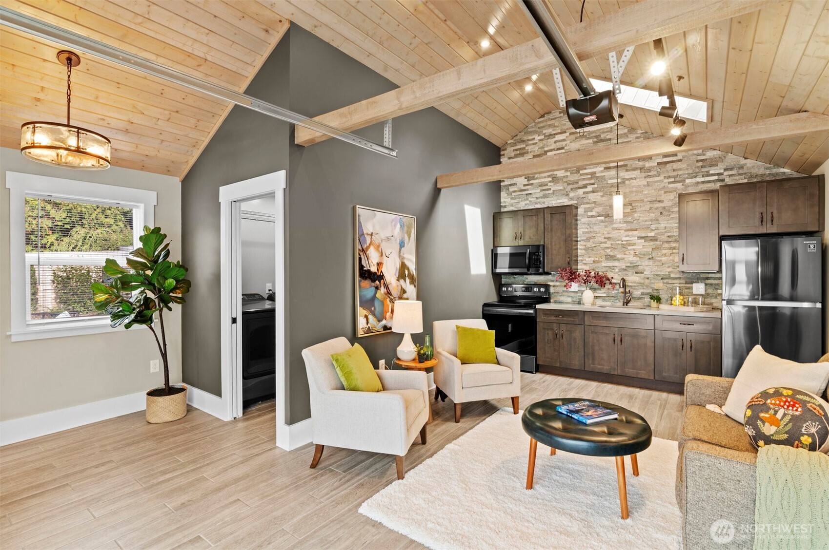 9728 45th Avenue Property Photo 22