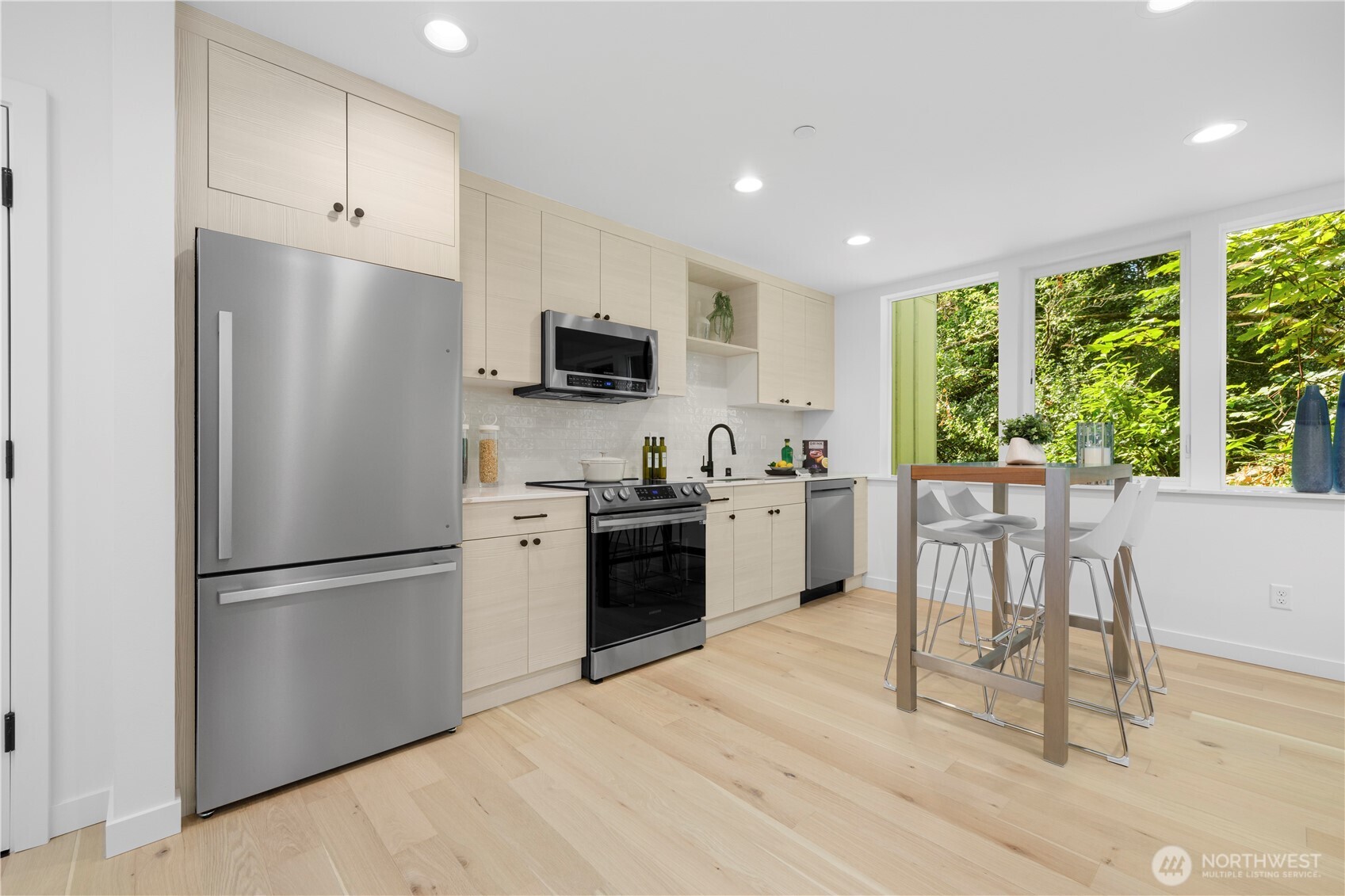 12013 36th Avenue Property Photo 4