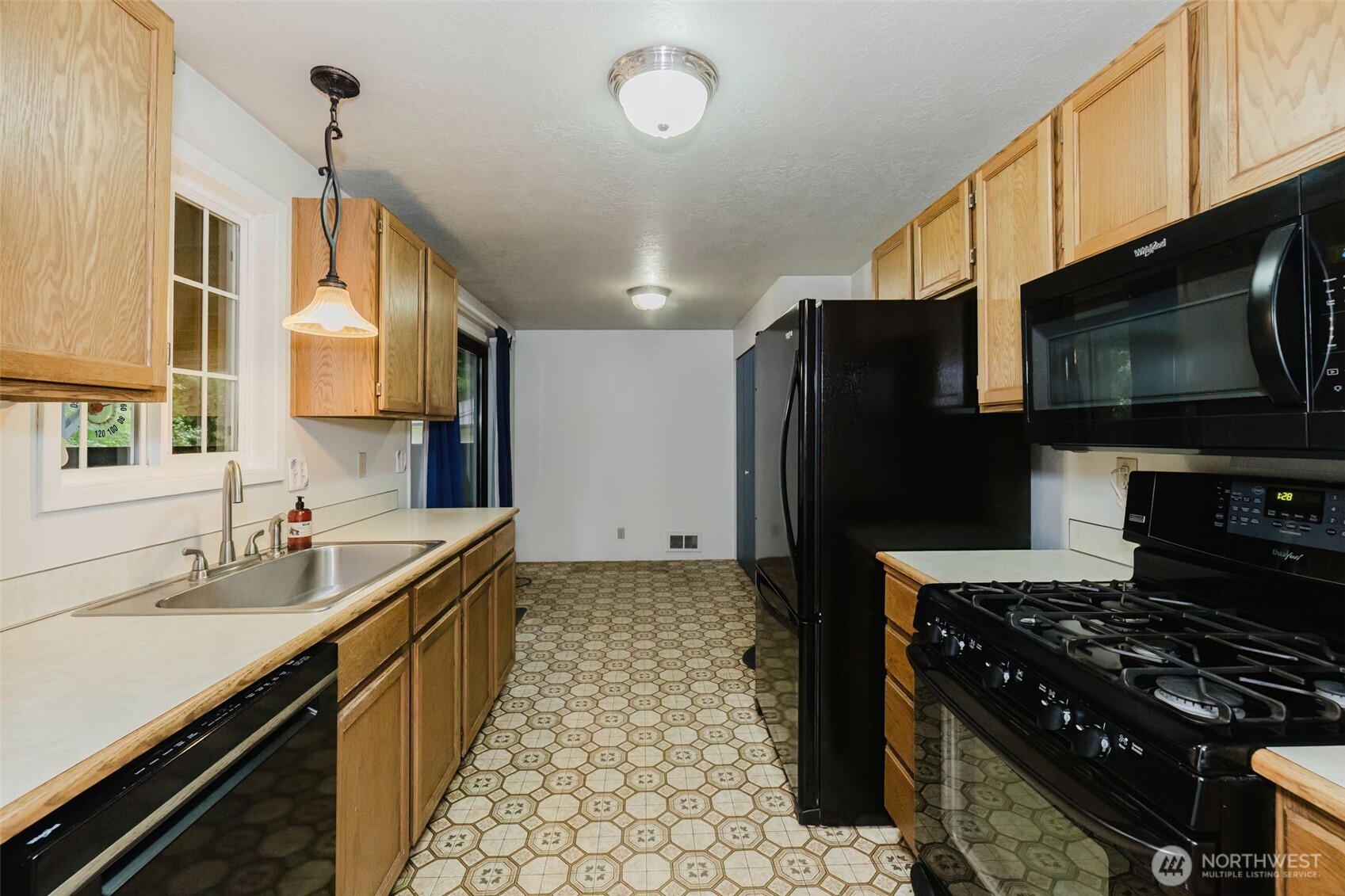 7600 Sandy Way Property Photo 7