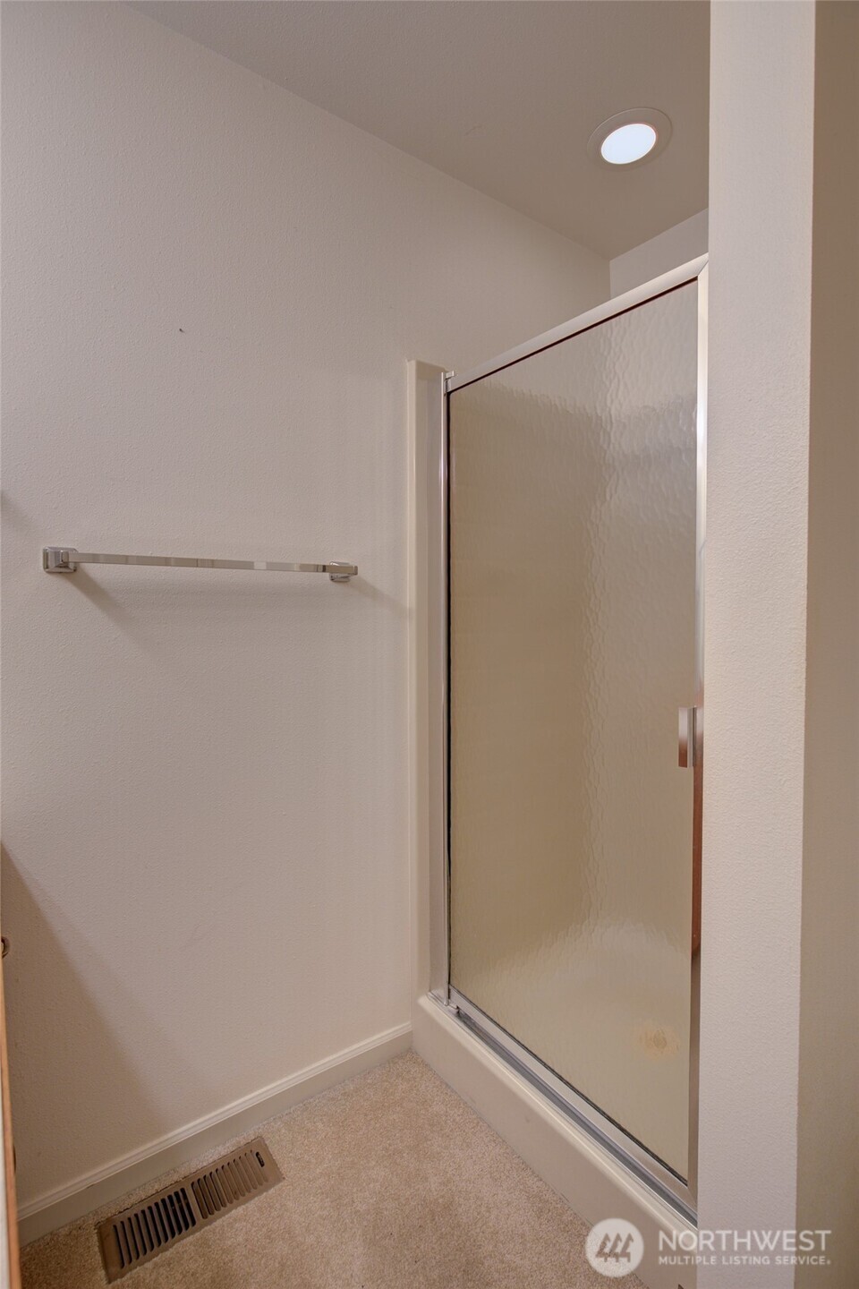 646 Woodland Loop Property Photo 24