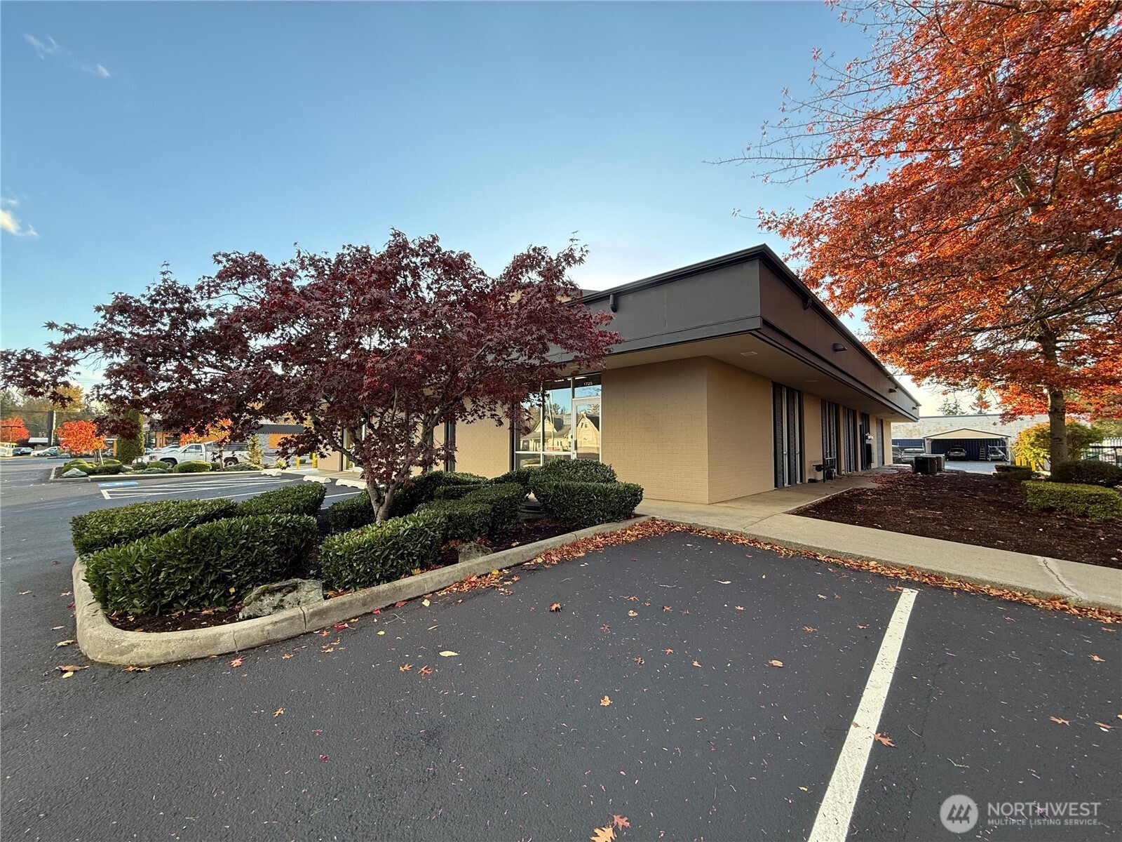1725 Continental Place D Property Photo 5