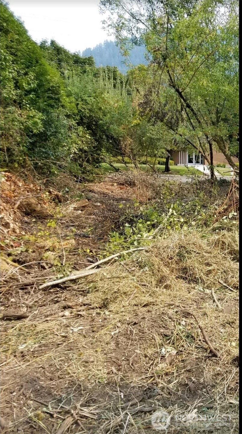 11 Xx 6th Avenue Property Photo 9
