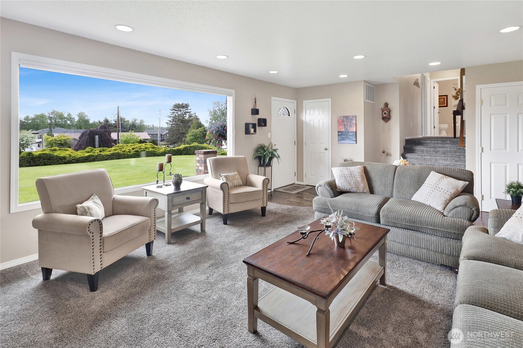 136 W Wiser Lake Road Property Photo 6