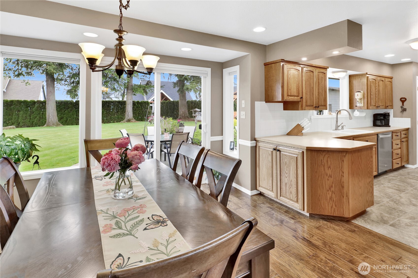 136 W Wiser Lake Road Property Photo 8