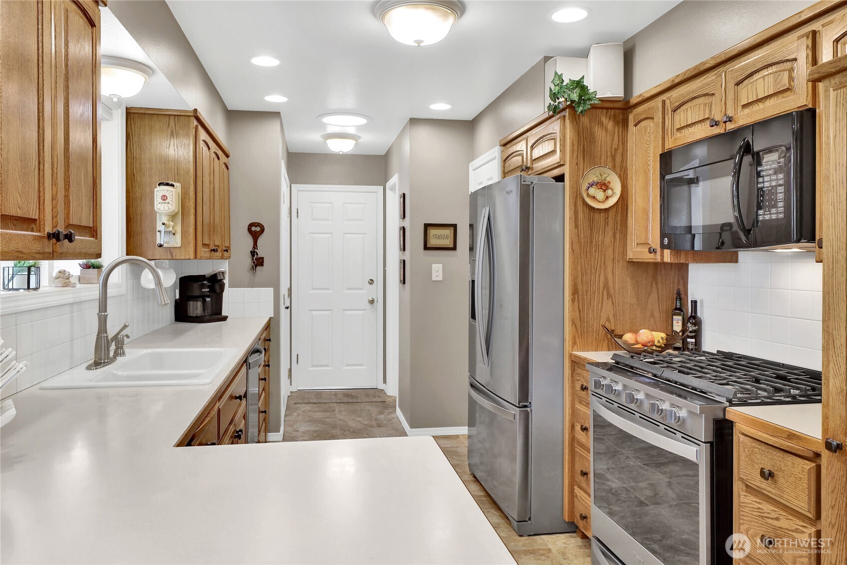 136 W Wiser Lake Road Property Photo 10