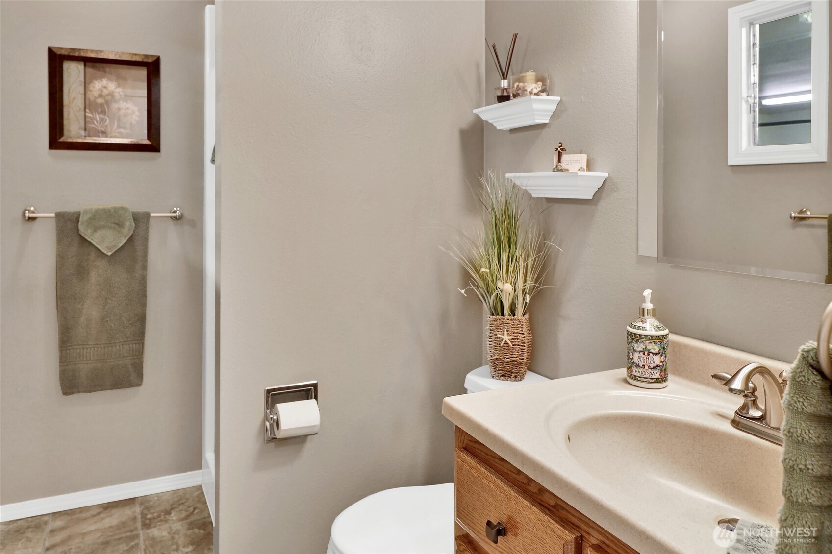 136 W Wiser Lake Road Property Photo 12