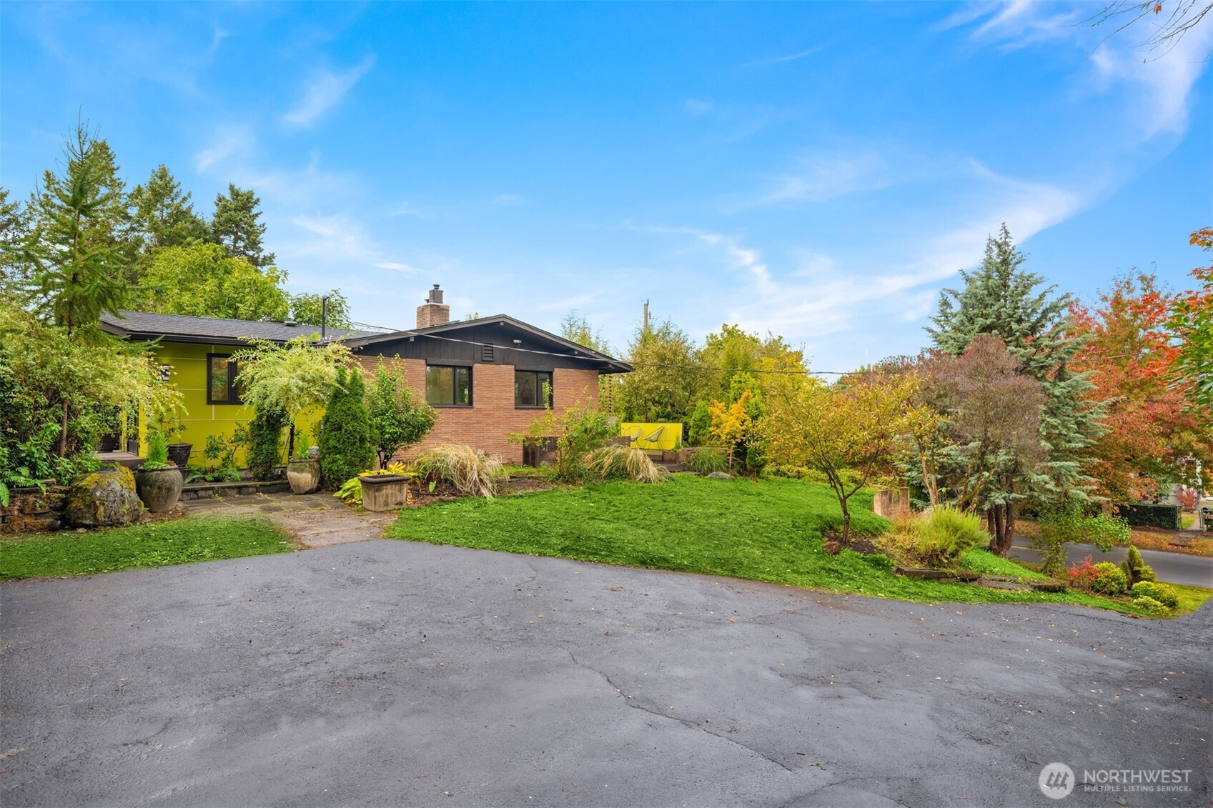 711 S Trenton Street Property Photo 2