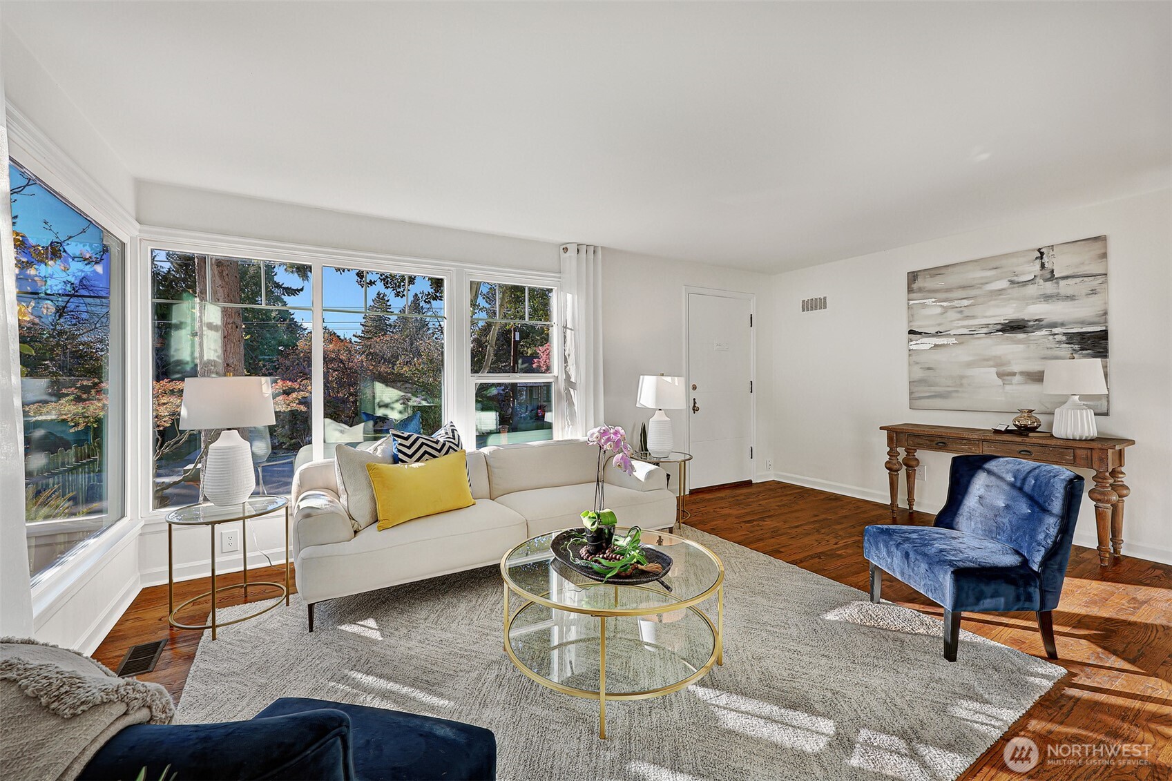 11034 Evanston Avenue Property Photo 3