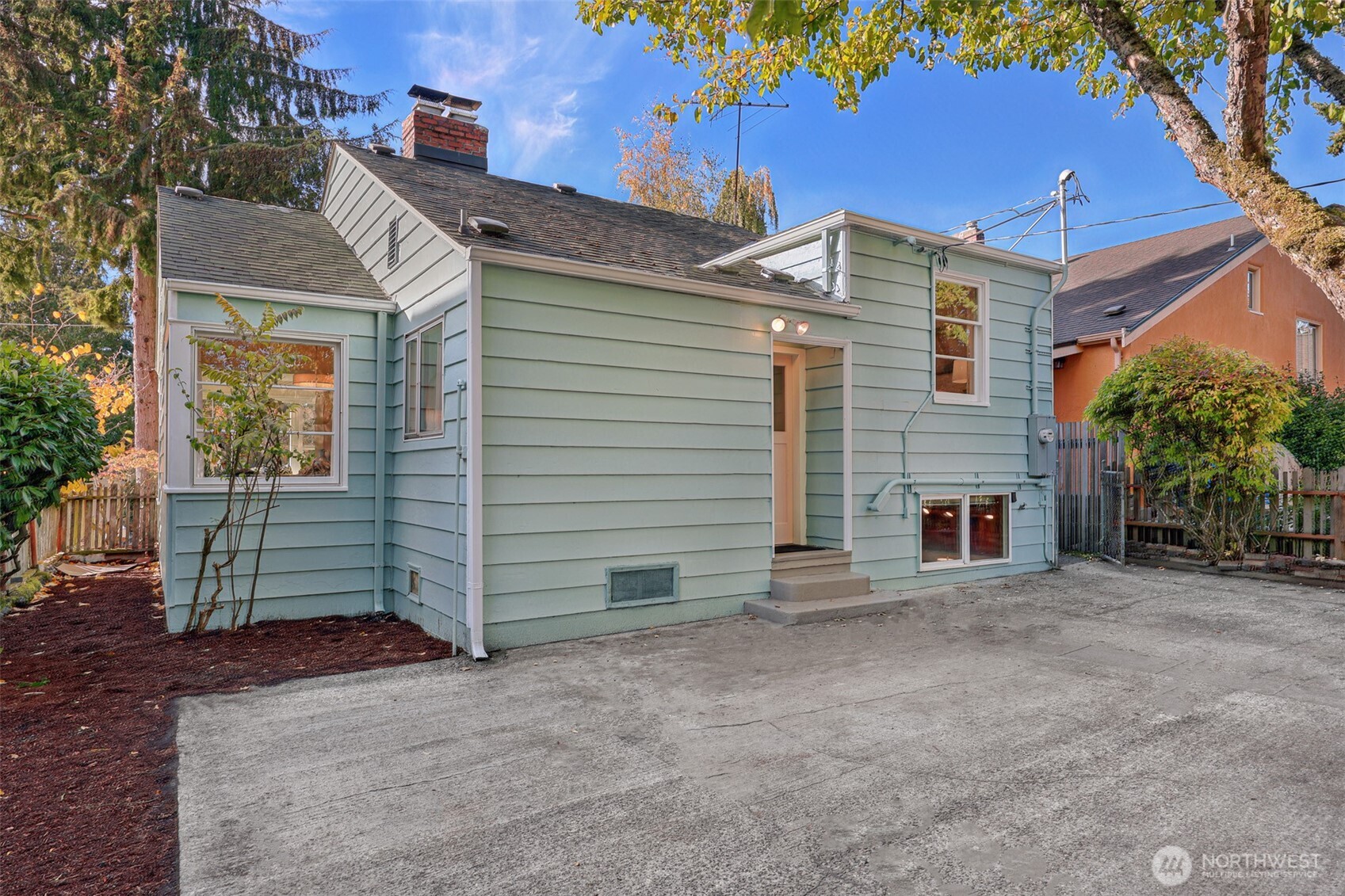 11034 Evanston Avenue Property Photo 22