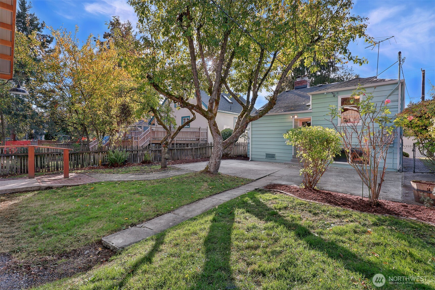 11034 Evanston Avenue Property Photo 23