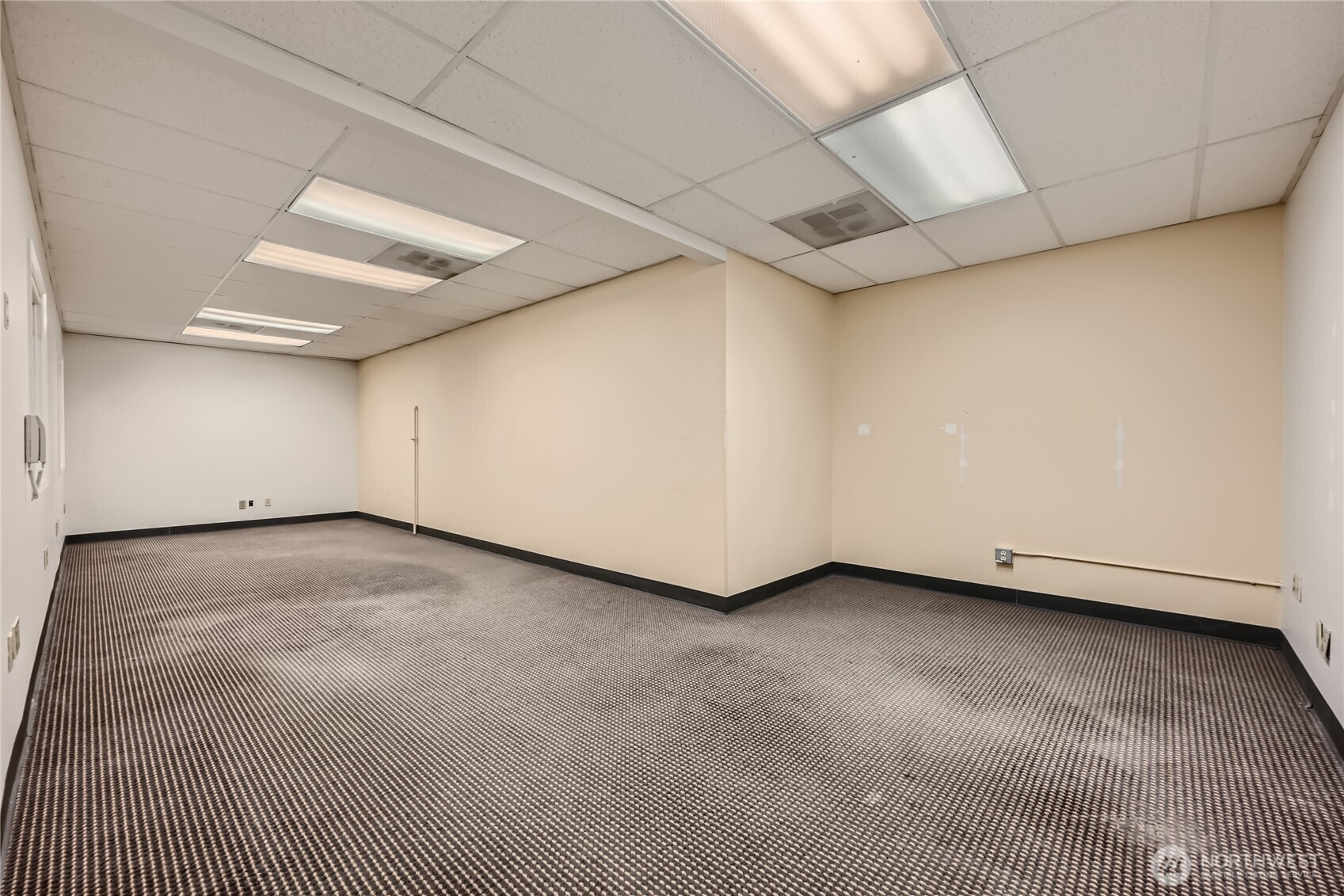 4220 Aurora Avenue Property Photo 6