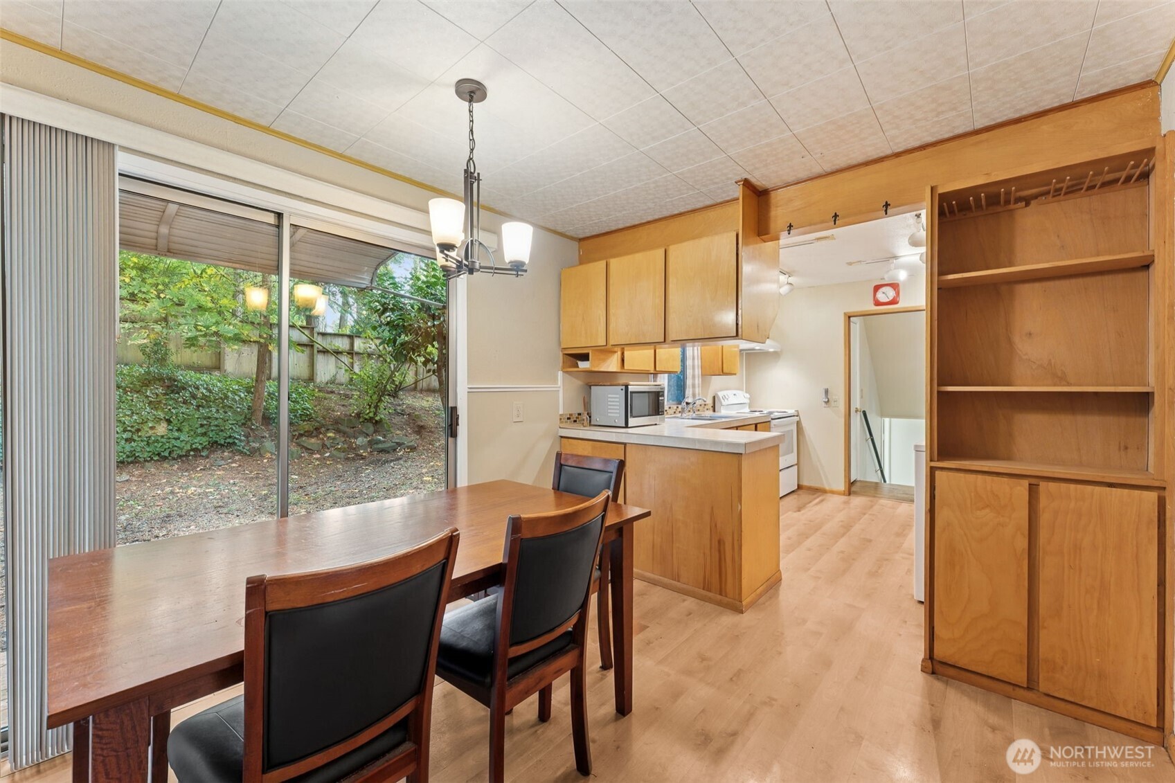 16051 21st Avenue Property Photo 6