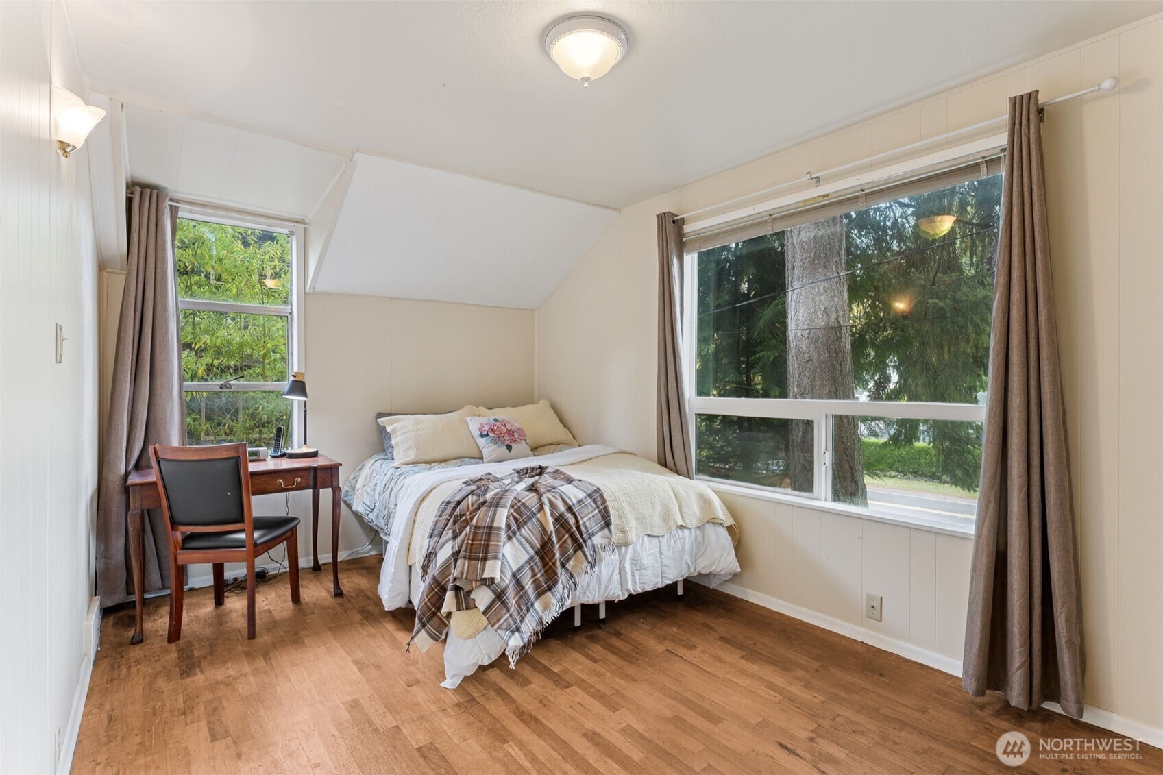 16051 21st Avenue Property Photo 14