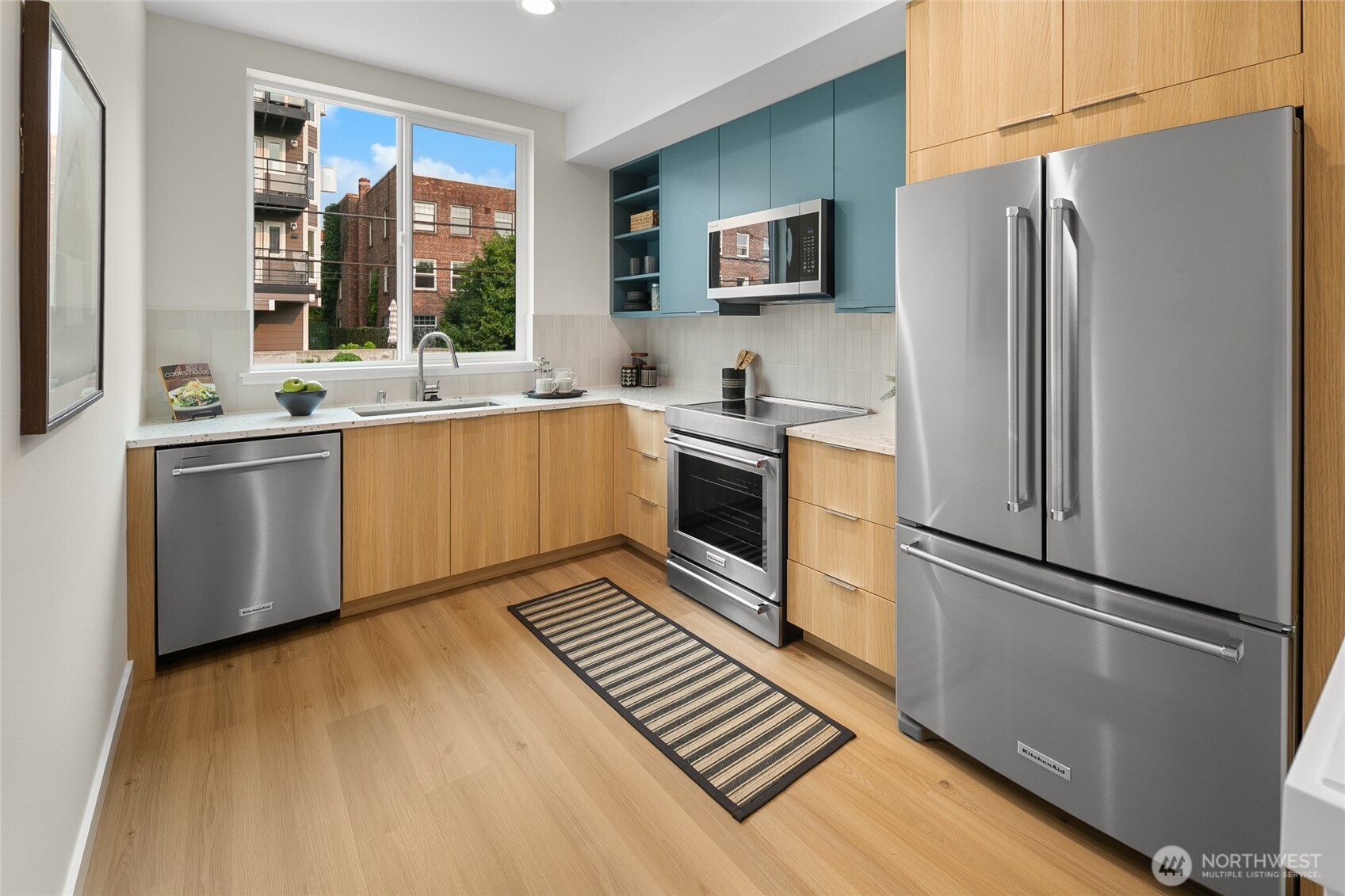 318 F Bellevue Avenue Property Photo 3