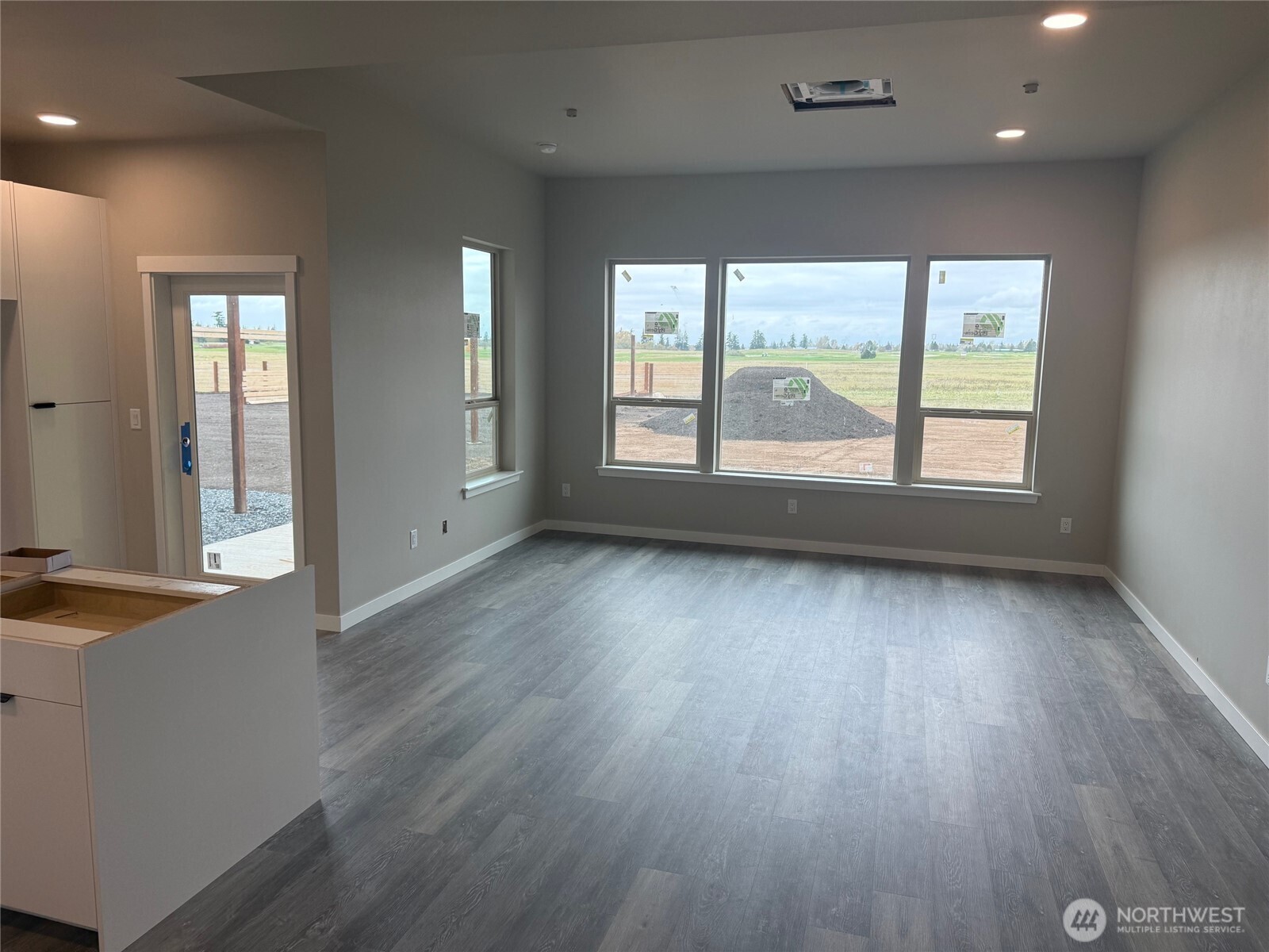 546 (lot 7) Northview Street Property Photo 8