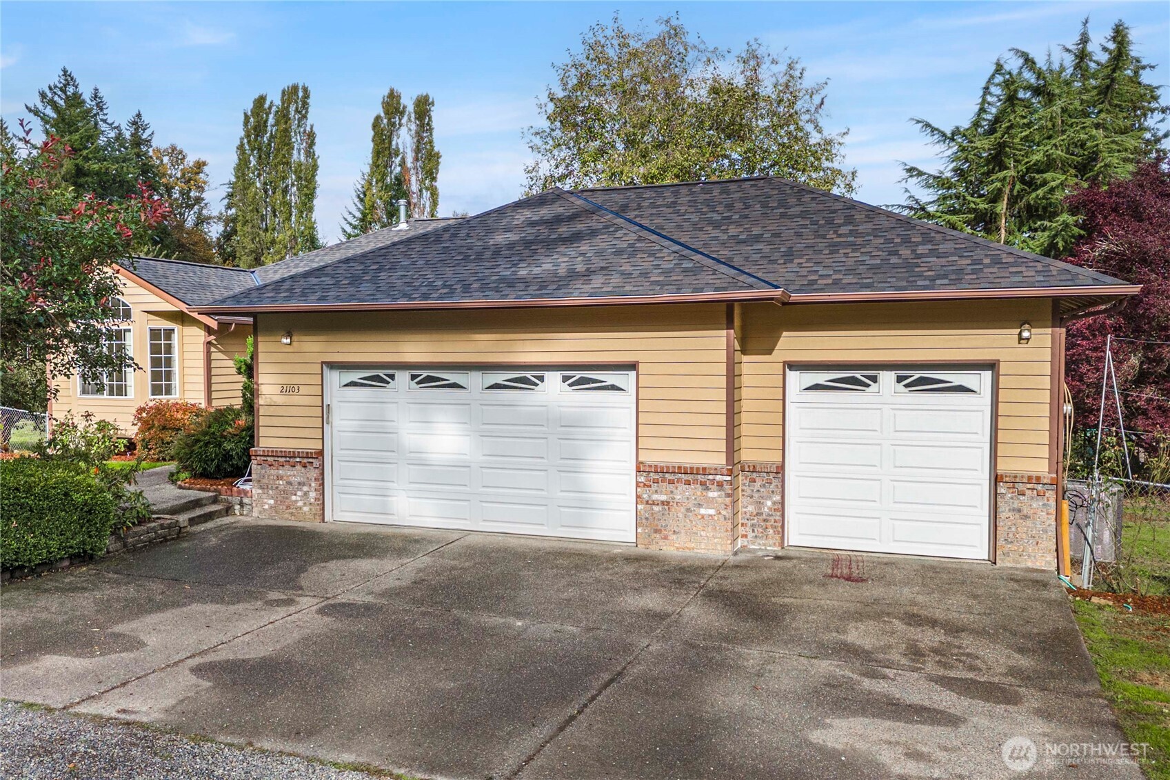 21103 16th Street Property Photo 2