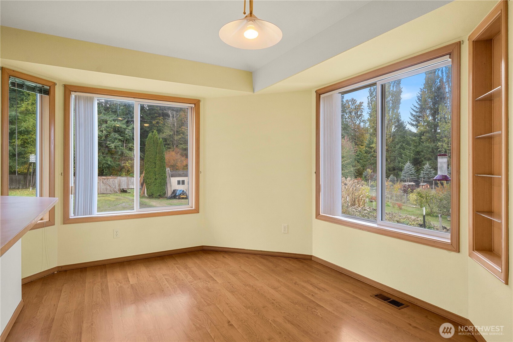 21103 16th Street Property Photo 6