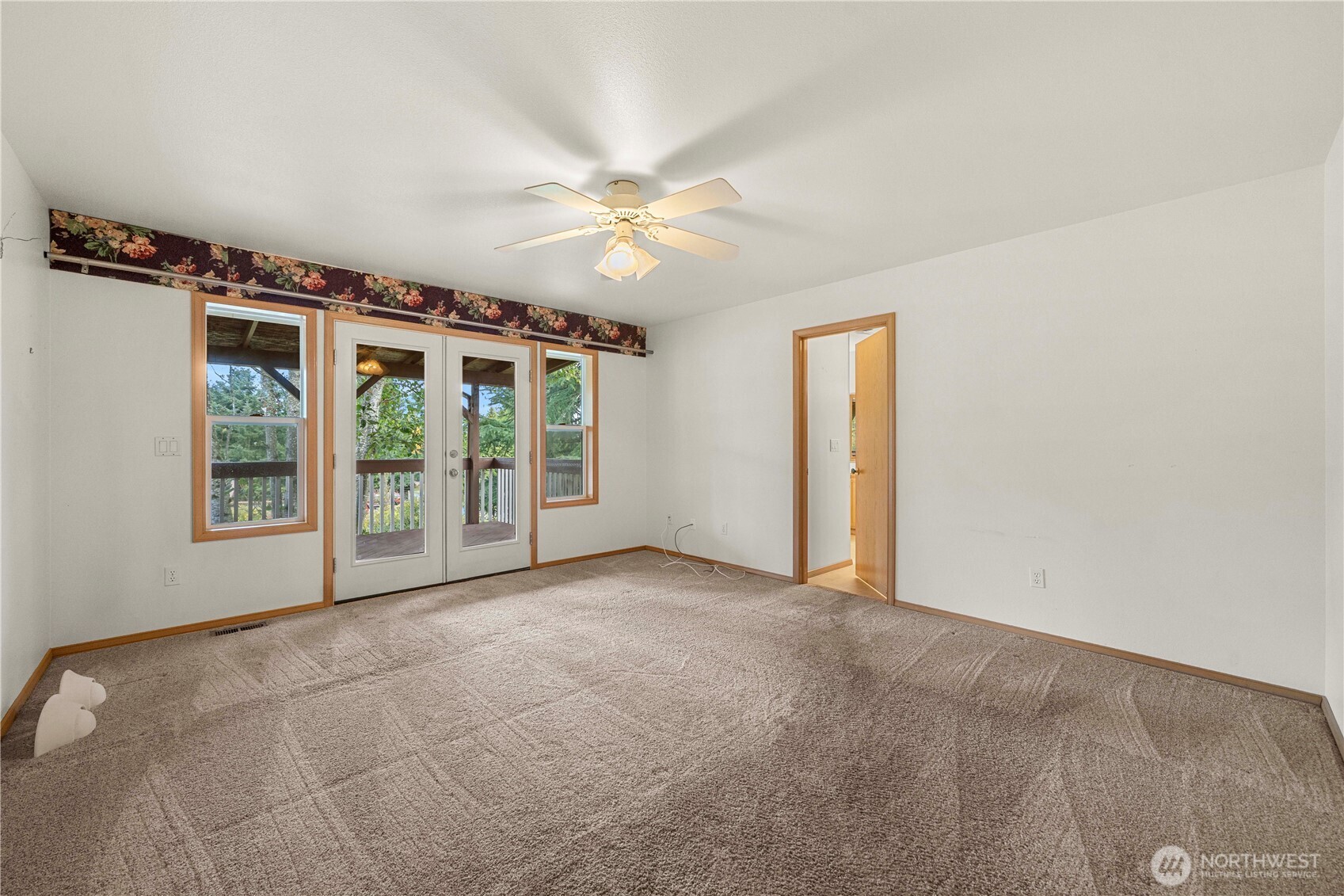21103 16th Street Property Photo 7