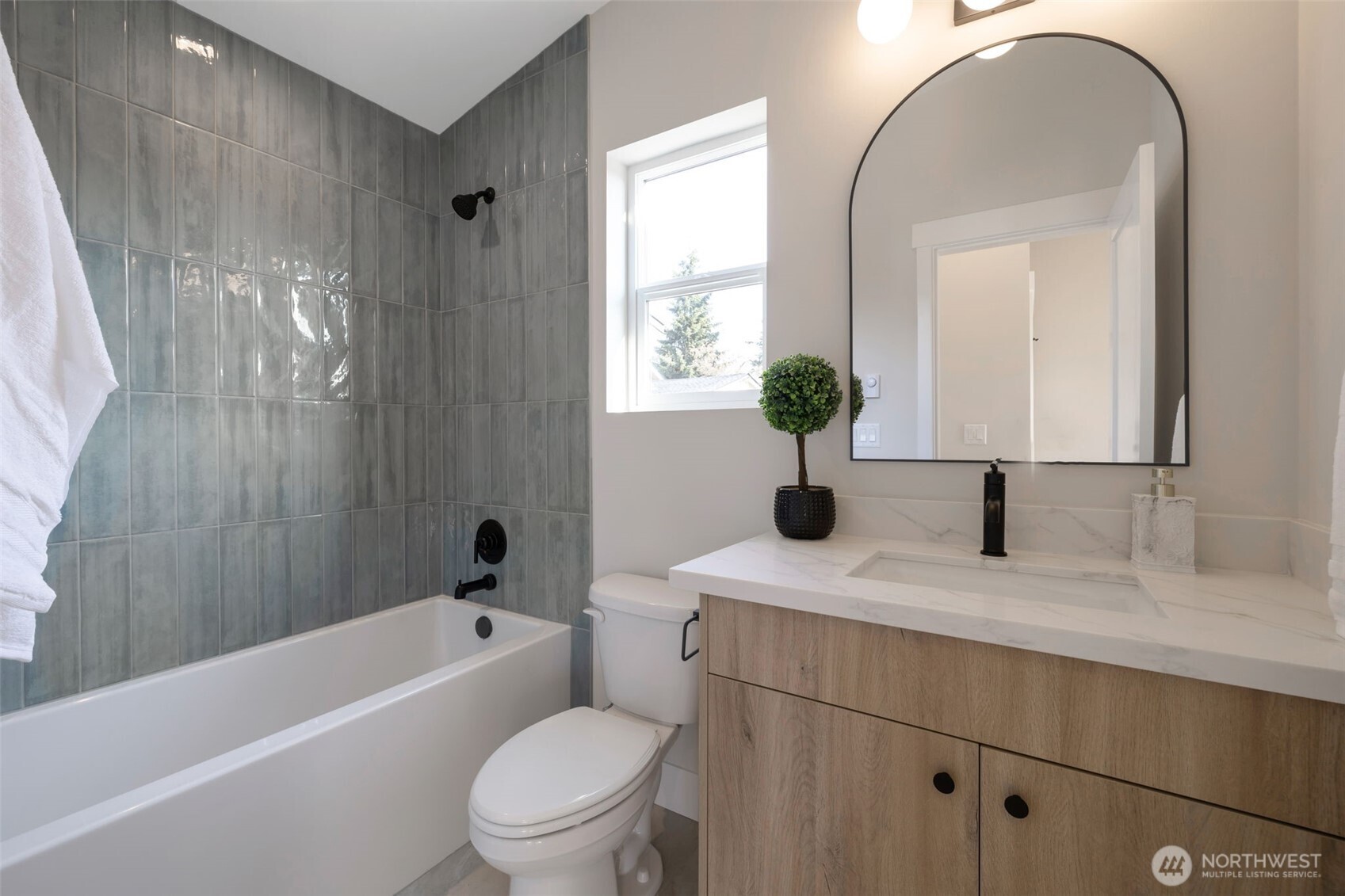 1605 Sw Kenyon Street Property Photo 17