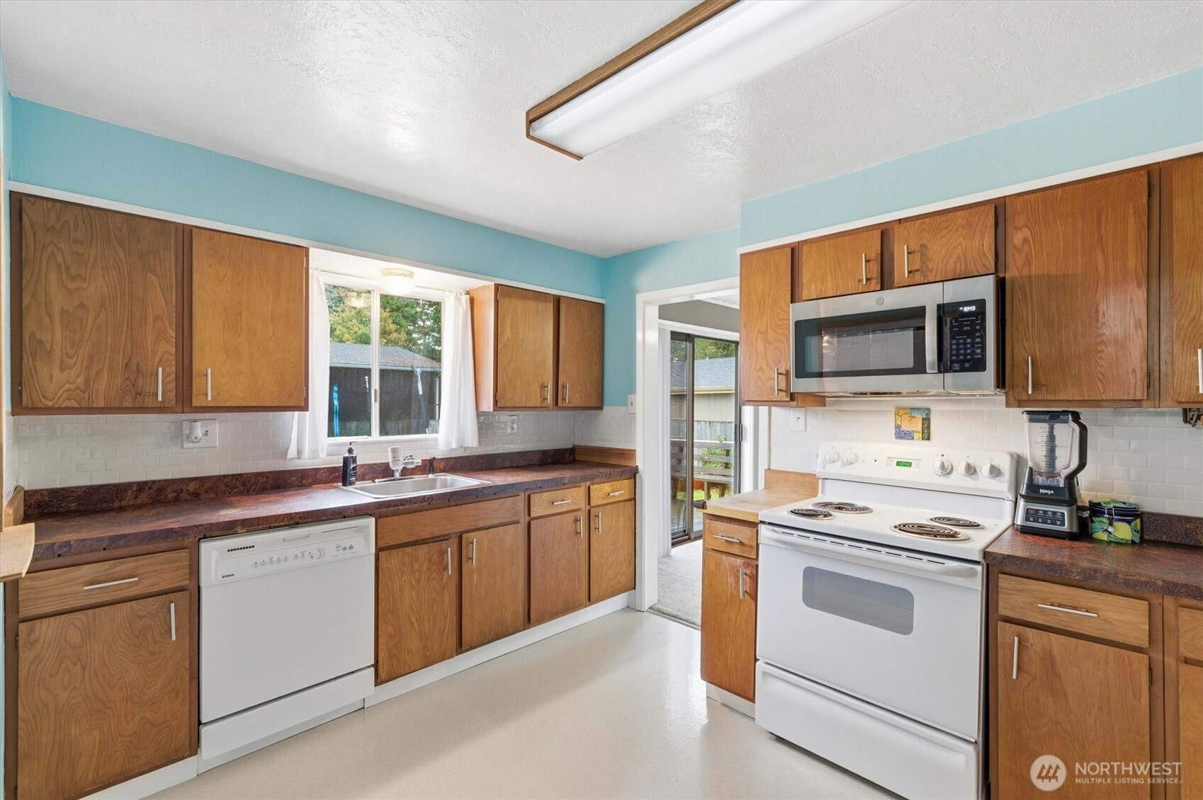 4514 L Place Property Photo 9