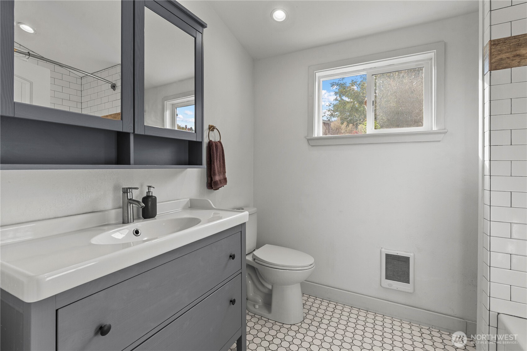 624 W Main Street Property Photo 14