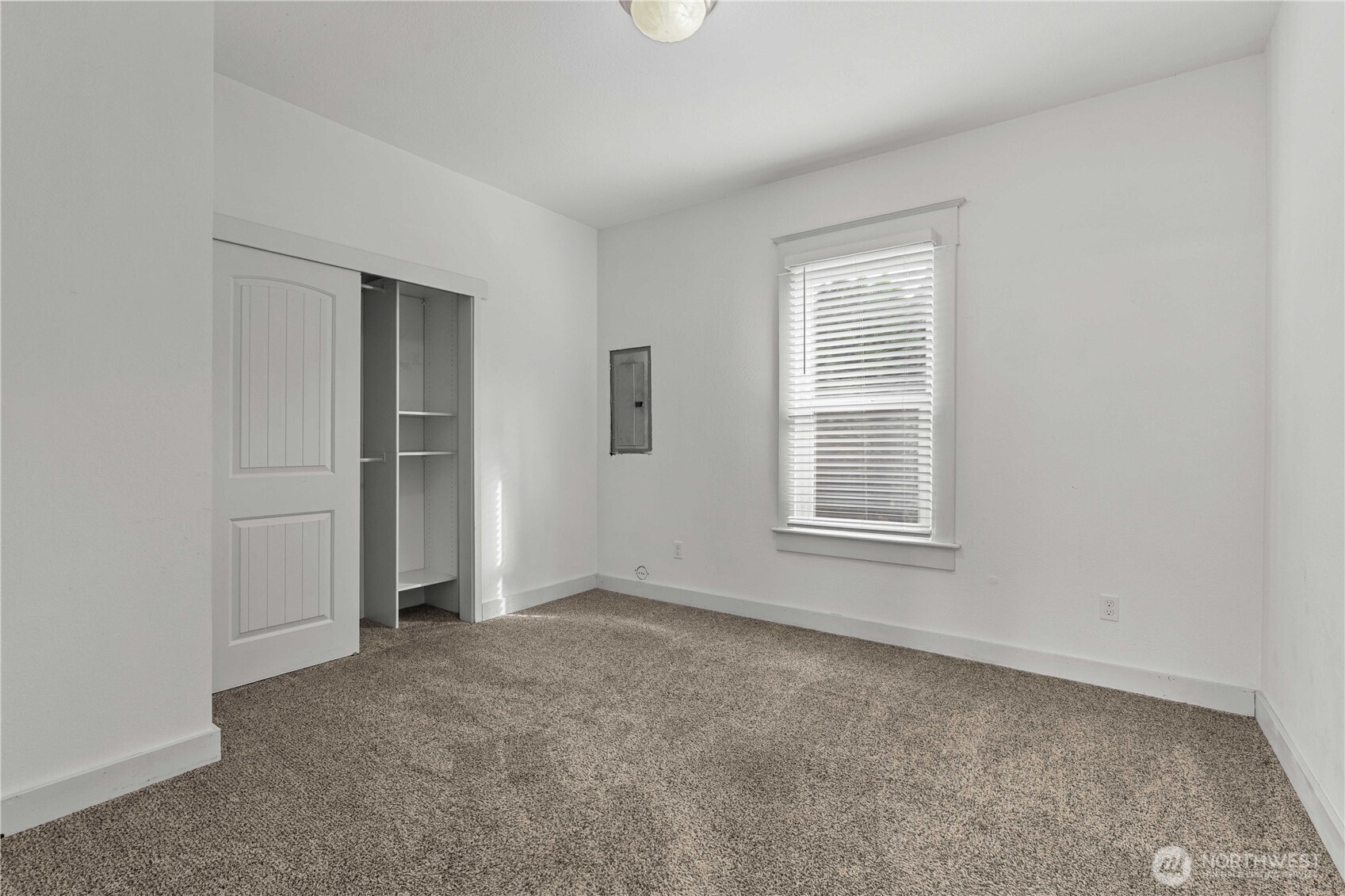 624 W Main Street Property Photo 15